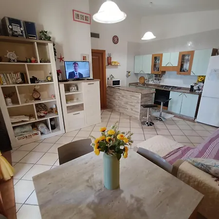 Appartamente Moderno E Accessoriato. Apartamento *