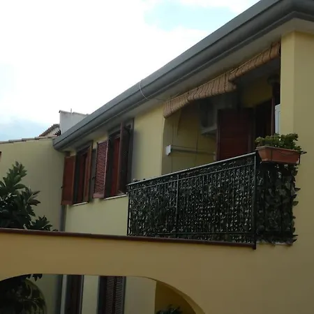 Appartamente Moderno E Accessoriato. *